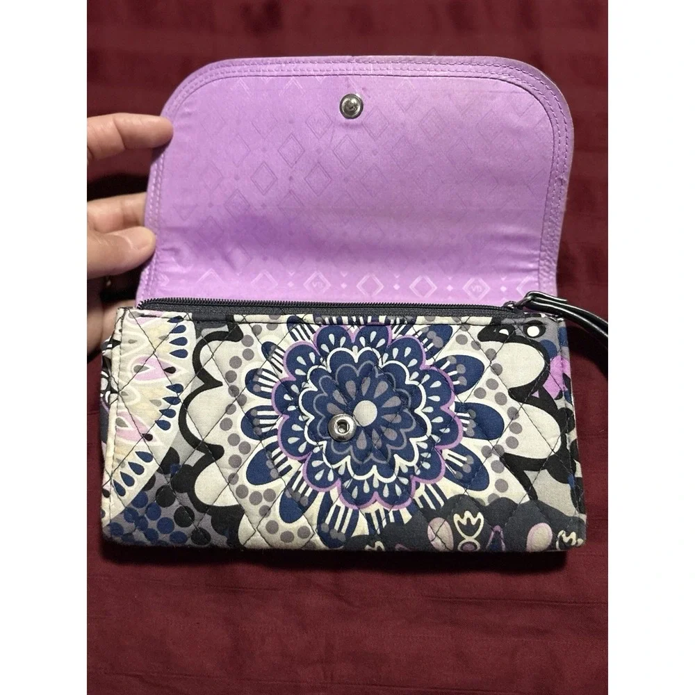 Vera Bradley Quilted Floral Medallion Wallet Clutch Snap Zip Coin‎ Purple Cotton